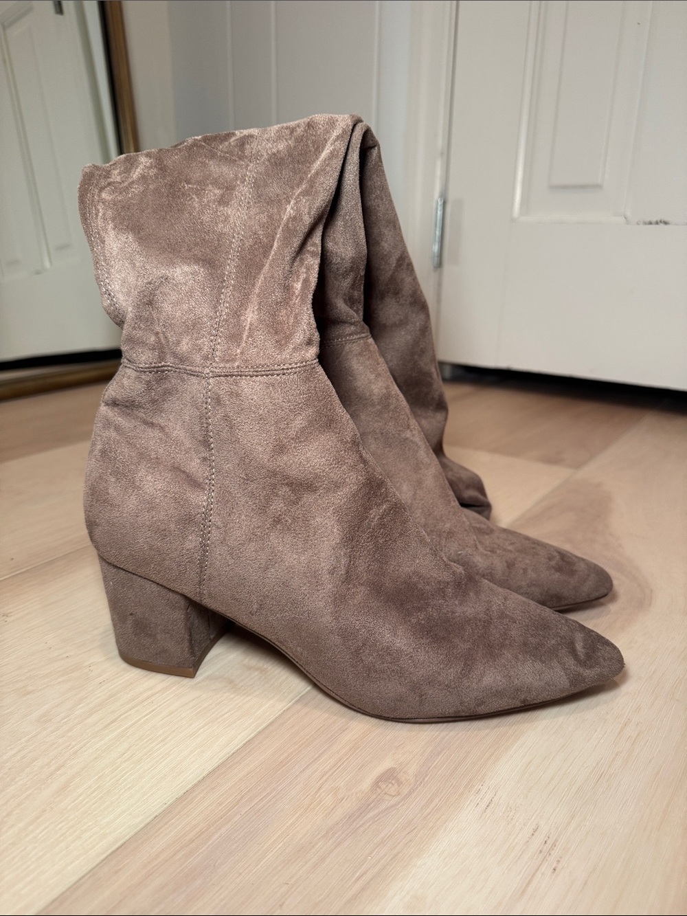 Steve Madden Taupe Suede Pointed-Toe Heeled Boots - Picture 3 of 4